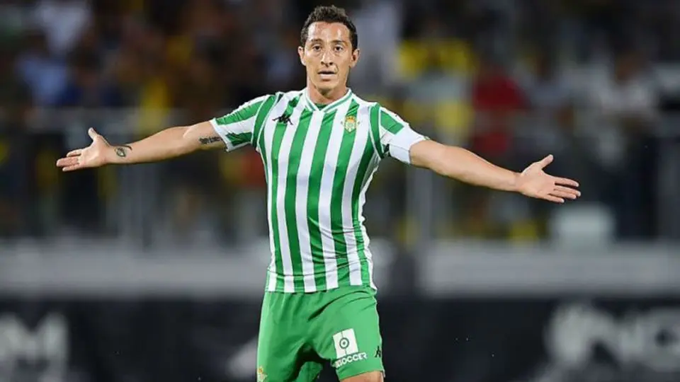 Andrés Guardado: Baja del Betis para enfrentar al Barcelona
