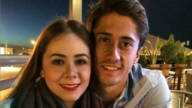 José Abella se comprometió con su novia