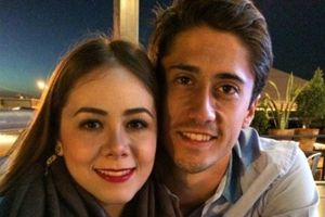 José Abella se comprometió con su novia