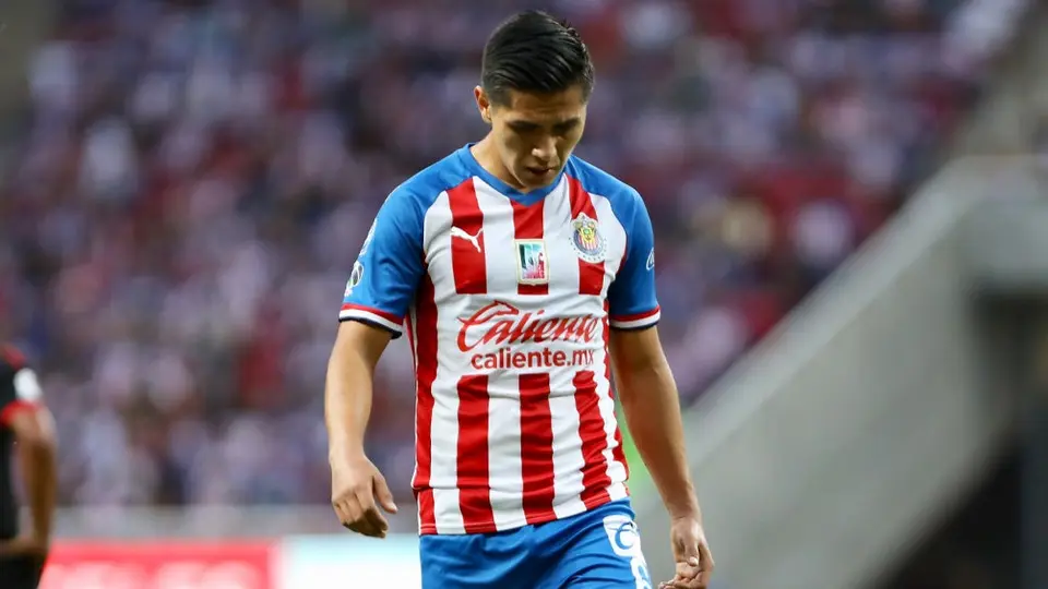 Chivas: Informó que Dieter Villalpando fue separado del plantel de manera indefinida