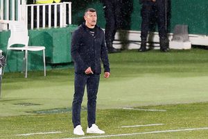 Periodistas 'plantaron' a Jorge Almirón por retraso en conferencia de prensa