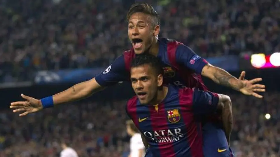 Dani Alves: 'He intentado convencer a Neymar de que regrese al Barcelona'