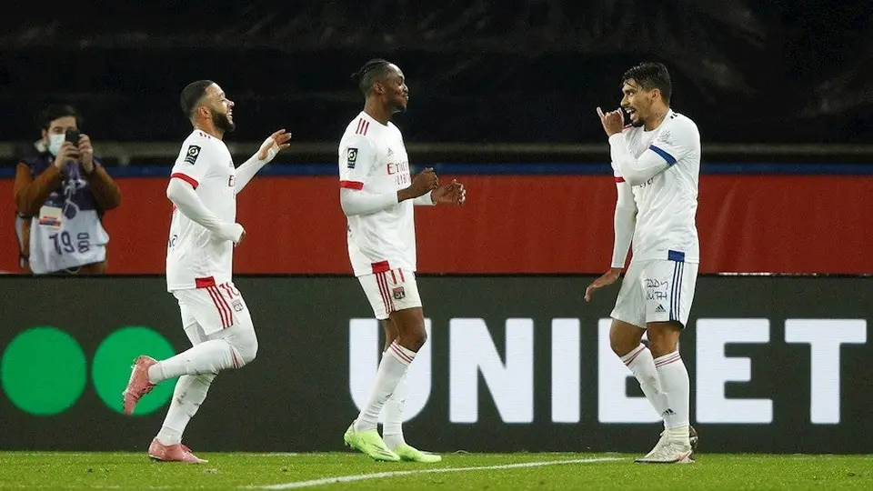 Ligue 1: PSG cayó ante Lyon y cedió el liderato al Lille