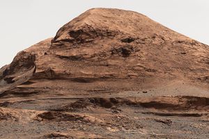 NASA nombra montaña 'Dr. Rafael Navarro' en Marte en honor al investigador mexicano