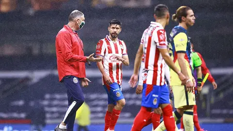 Corona sobre Oribe Peralta: 'No veo problema en saludar al rival'
