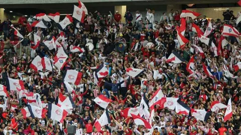 Chivas: Barra de 'La Irreverente' cumple 20 años de alentar al Guadalajara
