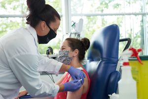 Coronavirus: Voluntarios que recibieron vacuna rusa desarrollaron inmunidad