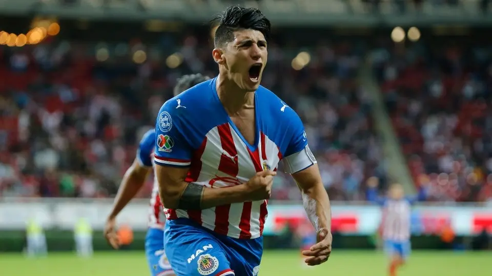 Chivas: Alan Pulido aseguró que a muchos jugadores les pesa la playera del Rebaño