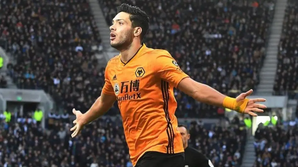Raúl Jiménez: Wolves presumió manta en apoyo al delantero mexicano
