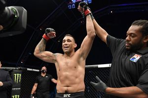 UFC: Fabricio Werdum se despidió de las artes marciales mixtas con victoria