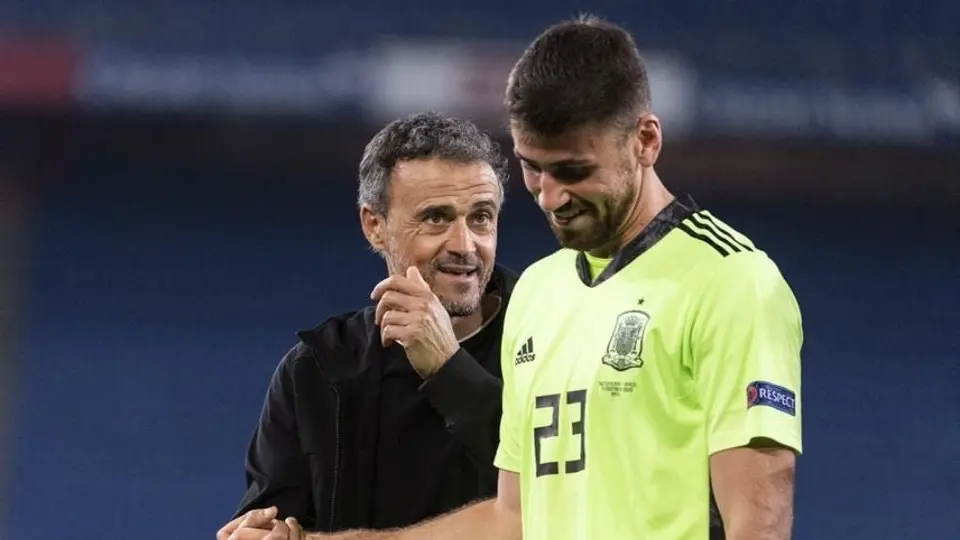 España: Luis Enrique no se enteró que le habían expulsado un jugador a Suiza