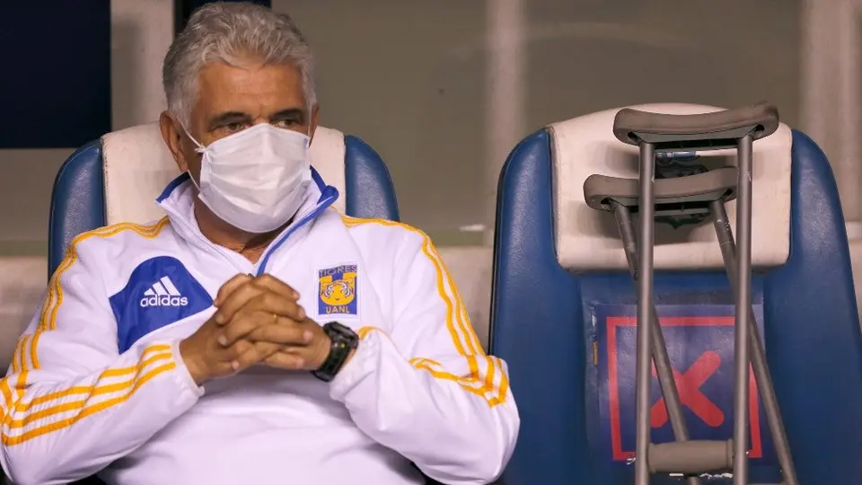 Tigres: Tuca Ferretti regresó a los entrenamientos tras operarse la cadera