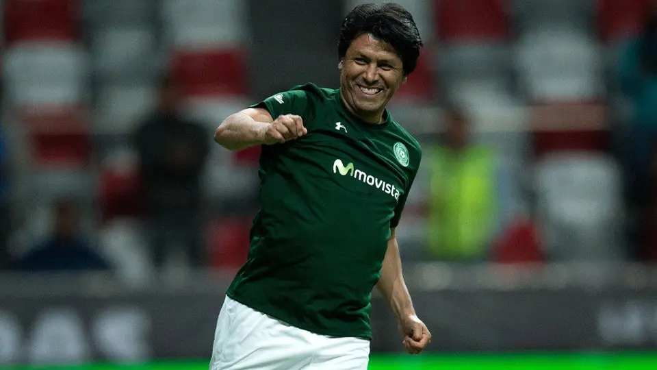 América: Claudio Suárez reveló que gracias a las Águilas le subieron el sueldo