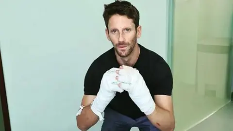 F1: Romain Grosjean, operado del pulgar izquierdo tras accidente en GP de Baréin