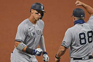 Yankees arrancó Playoffs con paliza a Indians en Progressive Field