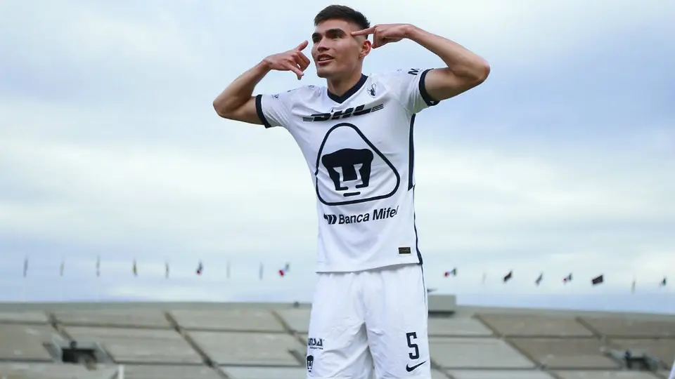Pumas: Johan Vásquez, el defensa inamovible del cuadro auriazul