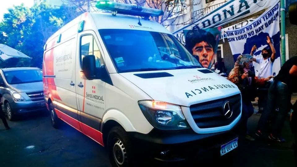 Maradona: se reveló el audio de la llamada al 911 del médico de Diego