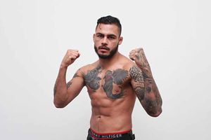 Marco Beltrán retuvo el título Gallo en de Lux Fight League