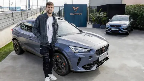 Jugadores del Barcelona personalizaron sus nuevos autos CUPRA