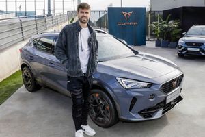 Jugadores del Barcelona personalizaron sus nuevos autos CUPRA