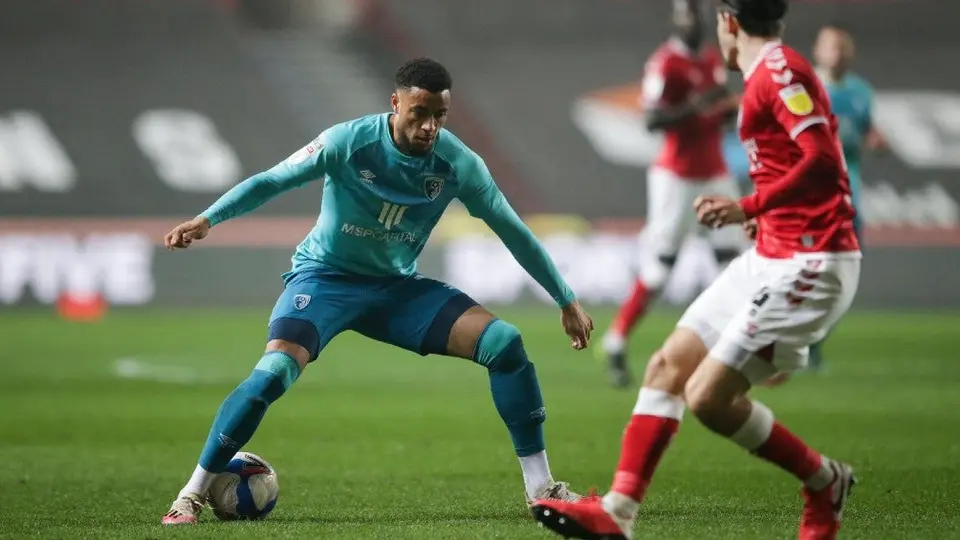 Premier League: Futbolista del Bournemouth recibió insultos por levantar la voz contra el racismo