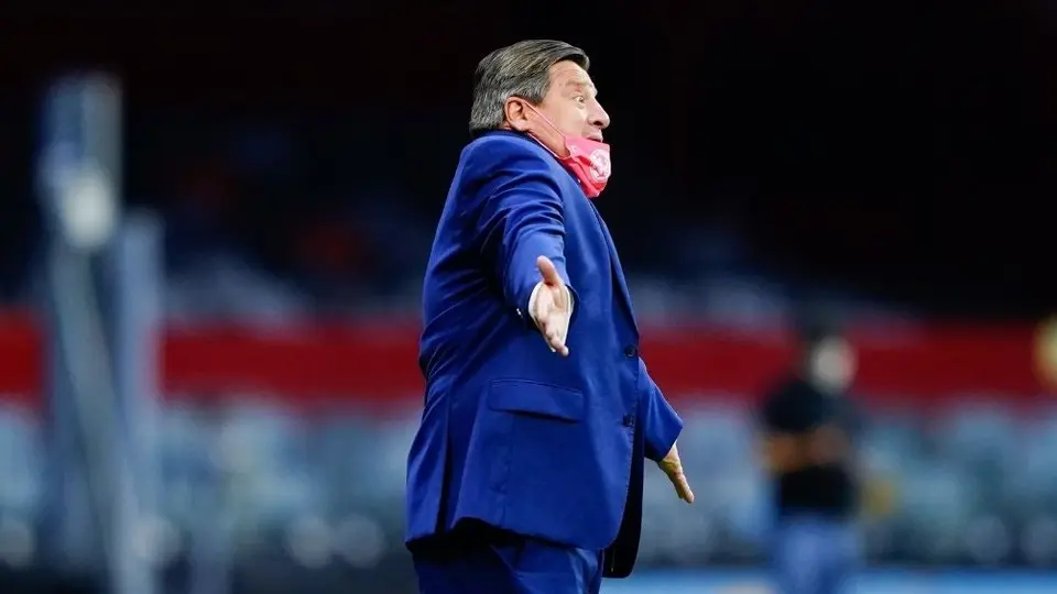 Piojo Herrera: 'Arturo Brizio tendría que ser más enérgico con sus árbitros'
