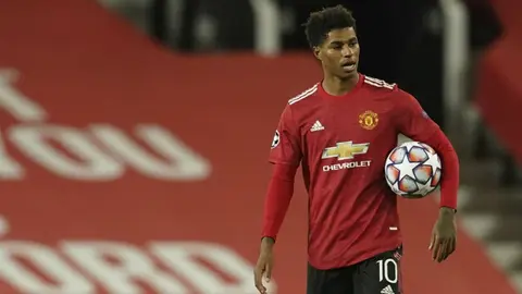Manchetser United: Marcus Rashford marcó un triplete en goleada al RB Leipzig