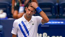 Djokovic se disculpa en redes sociales por pelotazo a jueza de línea