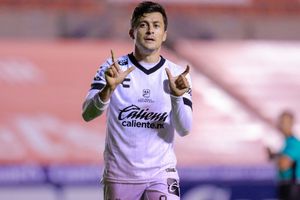 Querétaro mostró su uniforme especial por el Día de Muertos