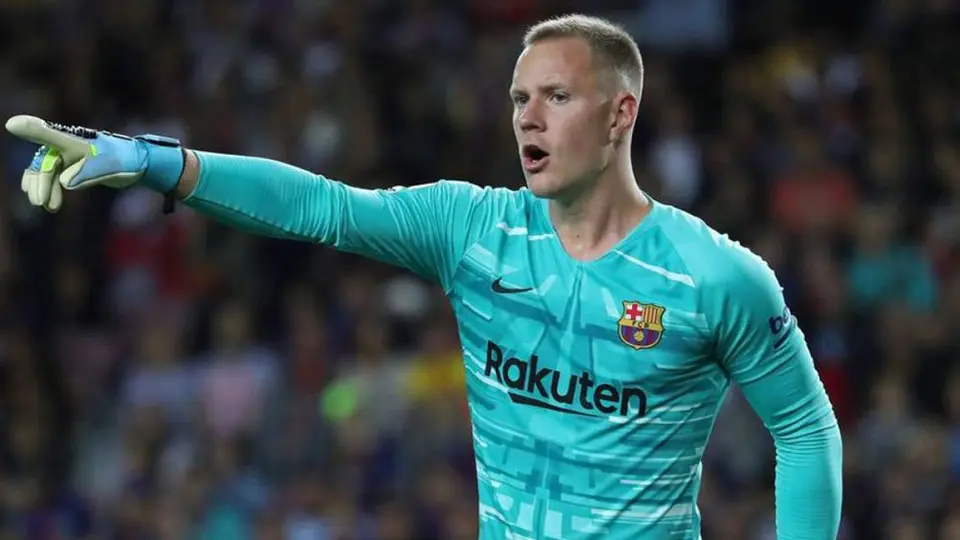 Ter Stegen recibió el alta médica y podría volver en Champions League