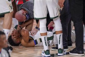 NBA: Antetokounmpo salió lesionado del tobillo en el Milwaukee vs Miami