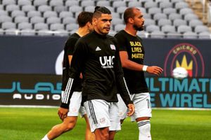 Video: Gustavo Bou explotó su celular cuando lo intentaba reparar