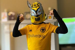 Raúl Jiménez: Niño pidió disfrazarse del delantero mexicano para su cumpleaños