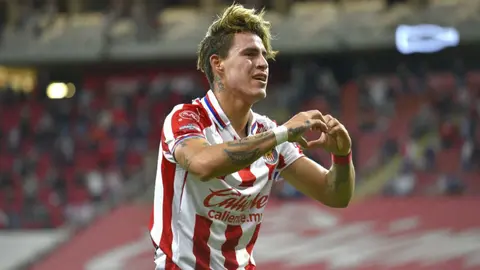 Chicote Calderón: Presumió en redes sociales que será padre próximamente