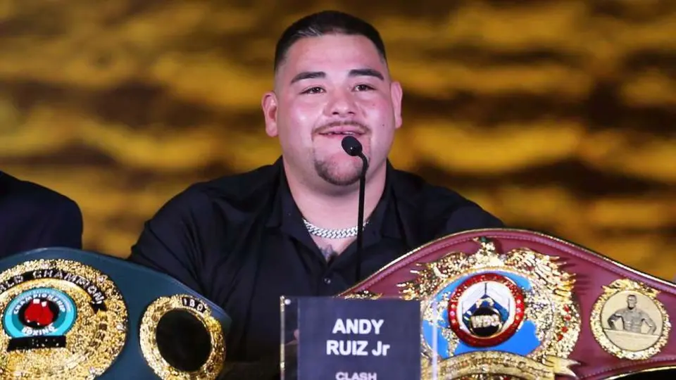 Chris Arreola se burló de la 'transformación' de Andy Ruiz con selfie en el baño