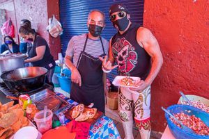 Dr. Wagner Jr. hizo visita especial a fan que perdió a su familia y lucha por salir adelante