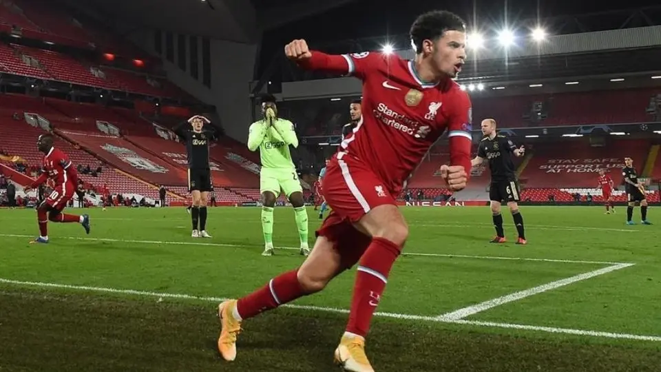 Edson Álvarez: Ajax cayó por la mínima en su visita al Liverpool