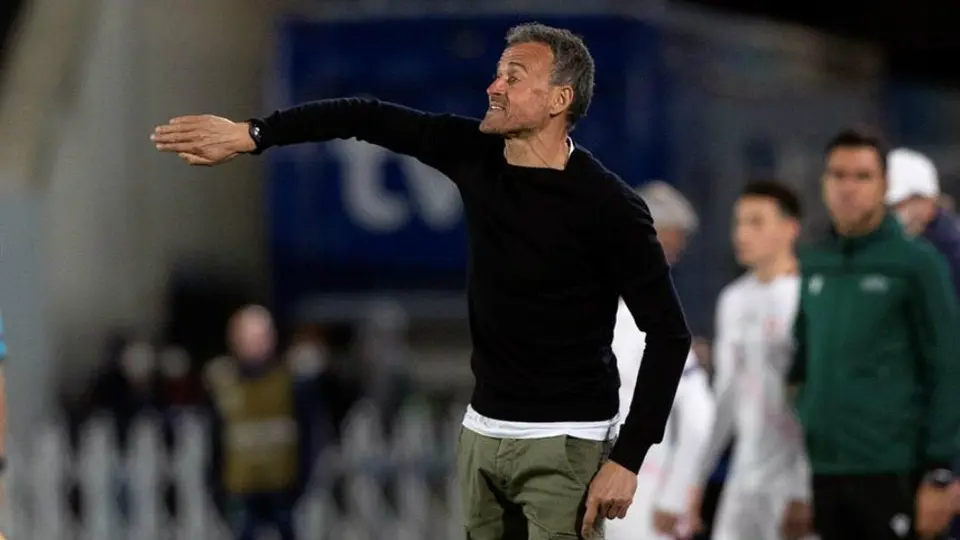 Luis Enrique celebró regreso de la afición: 'Es un avance hacia la normalidad'