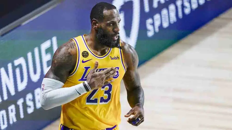NBA: LeBron James y Anthony Davis instalan a los Lakers en semifinales