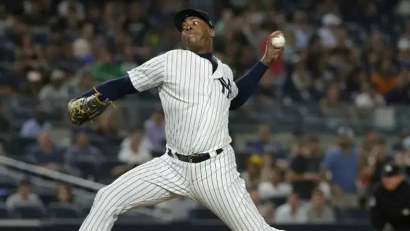 MLB: Aroldis Chapman vio reducido su castigo por lanzamiento a Brosseau