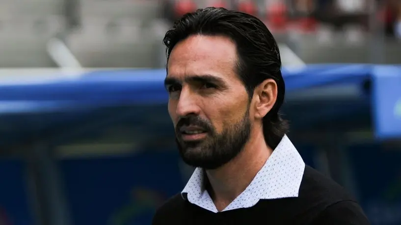 Gerardo Espinoza a una firma de ser nuevo DT de Puebla