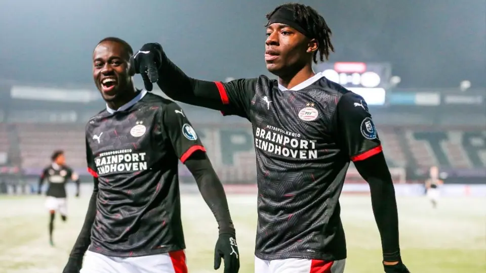 Erick Gutiérrez: PSV goleó al Sparta Rotterdam con el mexicano en la banca