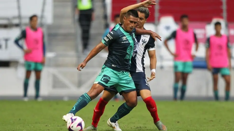 Poblete: 'Puebla parece víctima propicia vs Rayados, pero el futbol da sorpresas'
