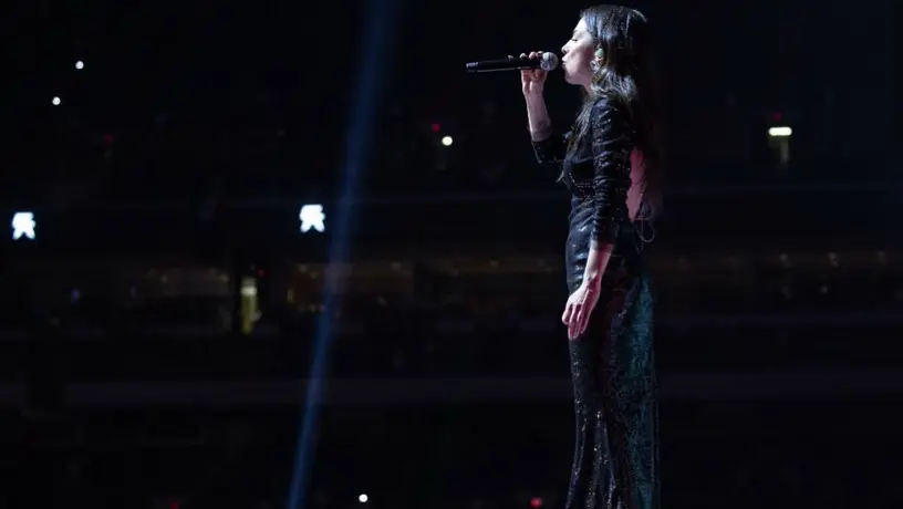 Video: Paty Cantú se equivocó en el Himno Nacional mexicano en Canelo vs Smith