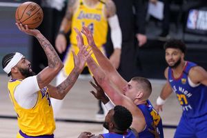 NBA: Anthony Davis comandó victoria de los Lakers sobre Nuggets en Final del Oeste