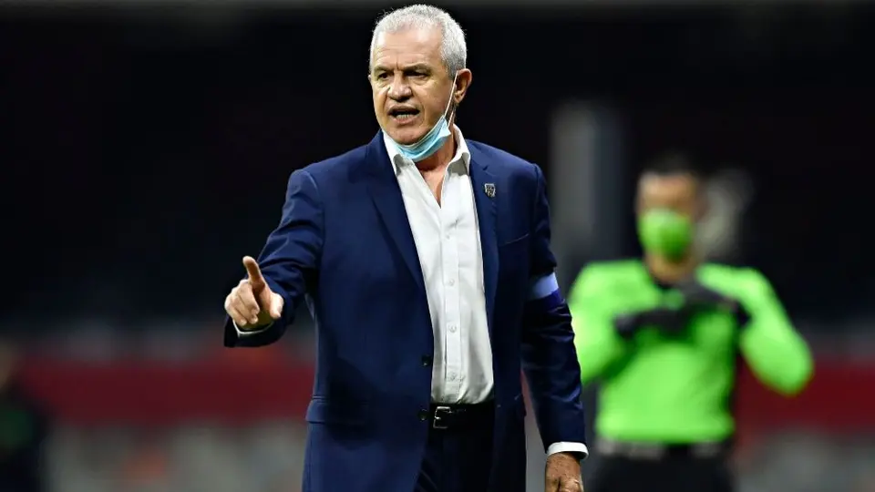 Javier Aguirre: 'Bendito problema para Jimmy, hay material de sobra para elegir a los refuerzos'