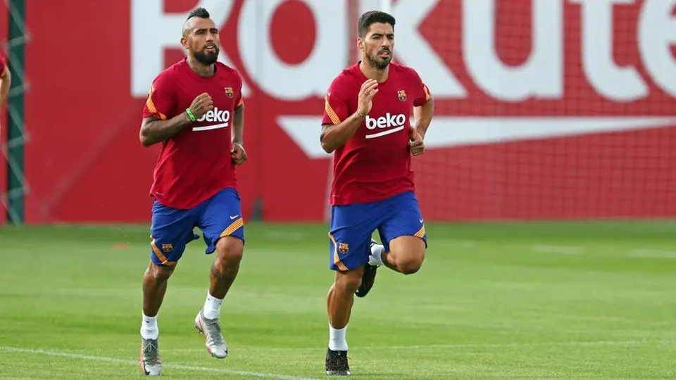 Barcelona: Koeman no convocó a Suárez y Vidal para el Trofeo Joan Gamper