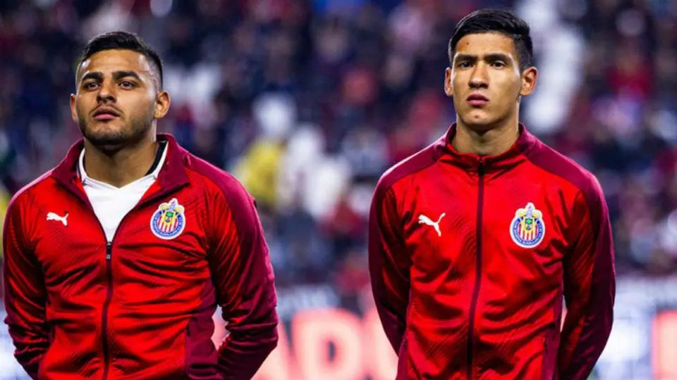Chivas: Vega y Antuna regresan con la mitad de su sueldo por el resto del torneo