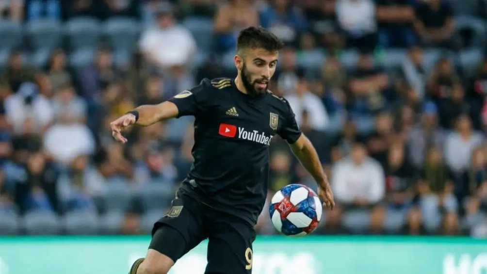 Diego Rossi en acción con LAFC | AP