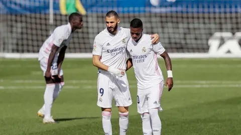 Karim Benzema tras polémica con Vinicius: "Mientras los perros ladran, el nueve pasa"